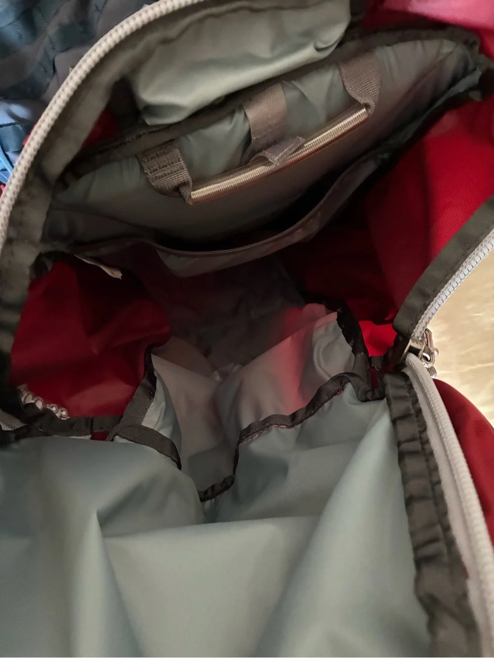 Hard wear hueco 35. Red Men's Hiking Backpack - Durable Outdoor Daypack